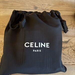 Celine Teen Triomphe
Panier Raffia & Calfskin Bag - Like New